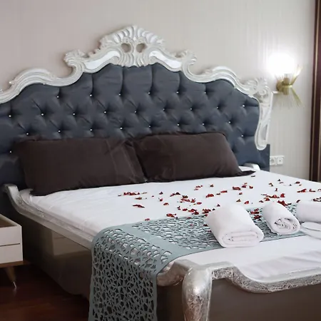 Safir Hotel 4*