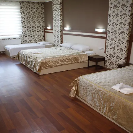 Safir Hotel 4*